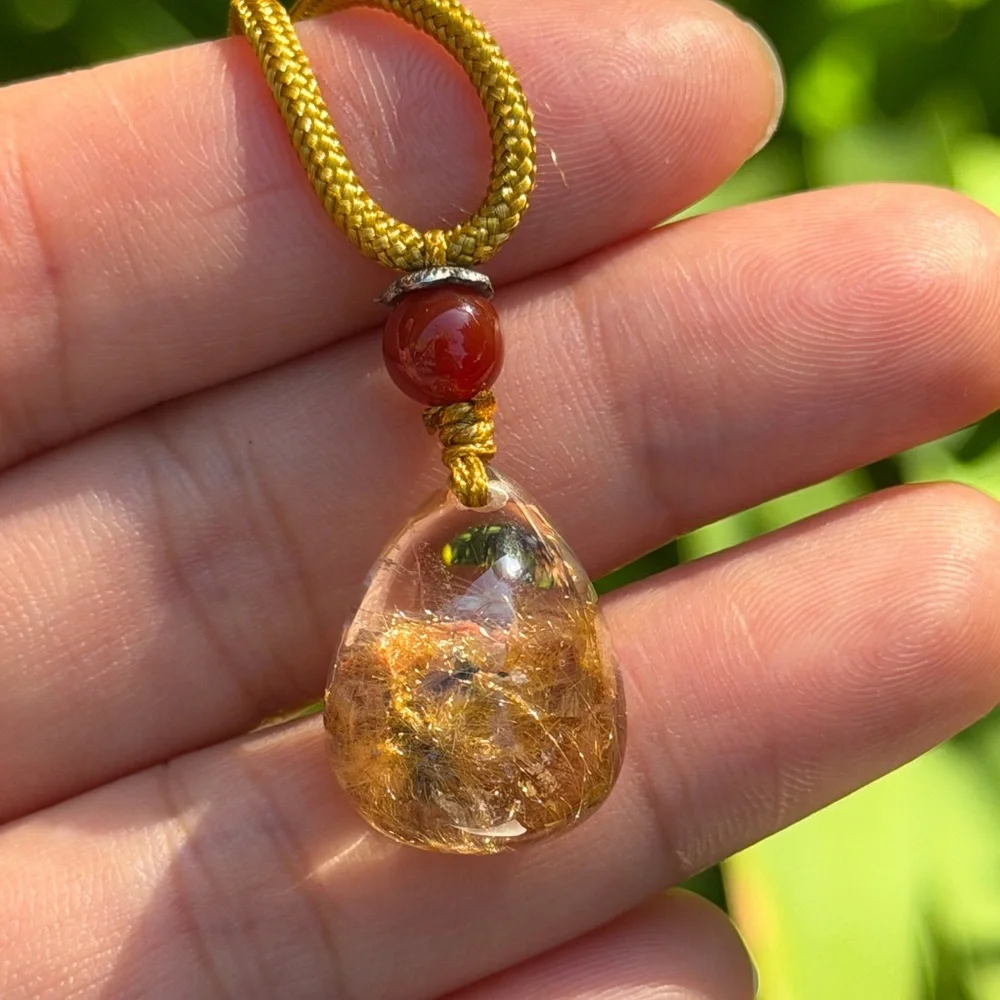 Small high quality gold rutilated quartz necklace 0698‎